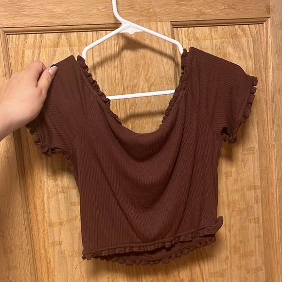 Off the shoulder brown ruffle crop top - Picture 2 of 2